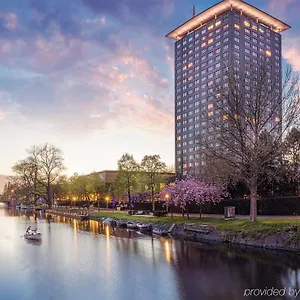 https://okura.thehaguehotels.net